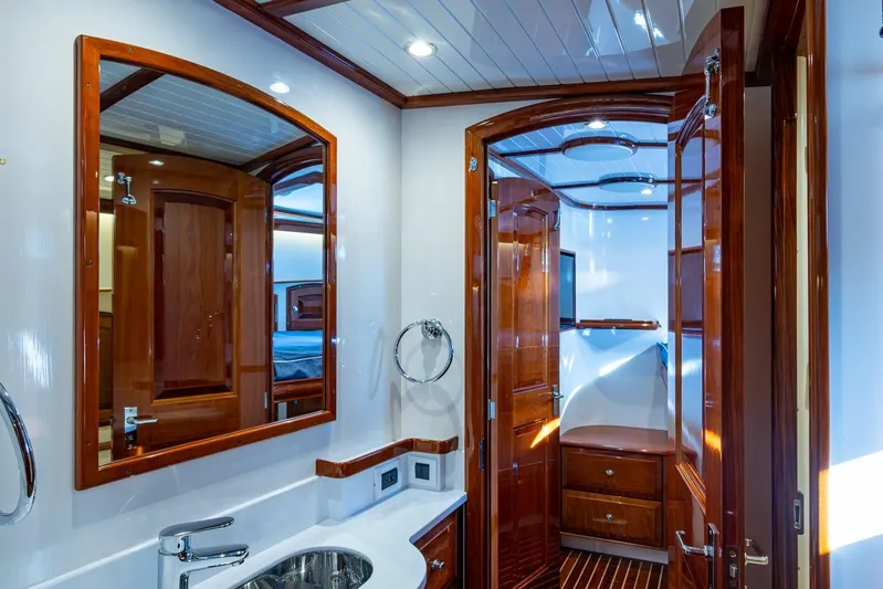 Oldielox 2 Yacht Photos Pics Luxurious 2019 Hinckley T55 MKII Motor Yacht interior with elegant wood finishes and modern amenities.