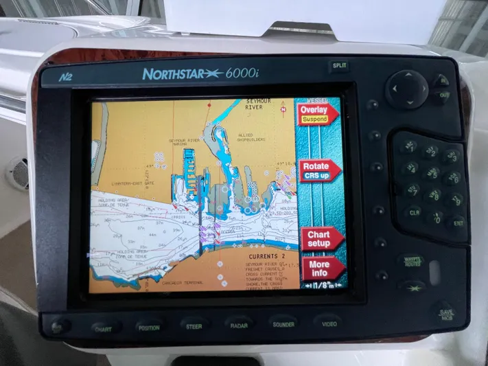 Seaduced Yacht Photos Pics Northstar 6000i marine GPS display on 2006 Meridian 341 Sedan boat.