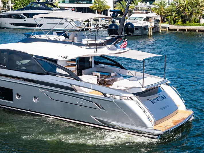 Yesenia Yacht Photos Pics 