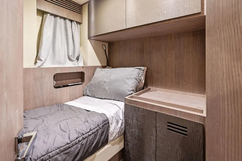 Yesenia Yacht Photos Pics 