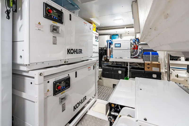 Yesenia Yacht Photos Pics 