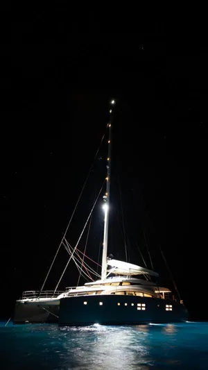 Little Giant Yacht Photos Pics 