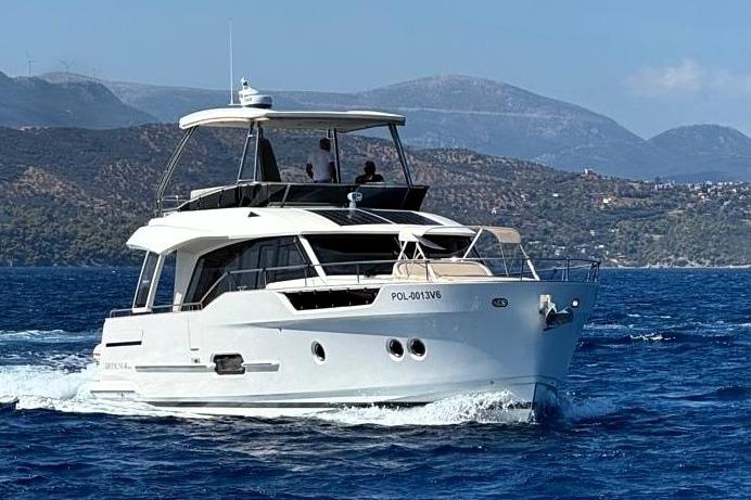 Greenline 48 Fly Hybrid