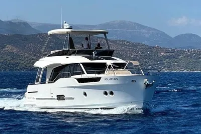 Greenline 48 Fly Hybrid