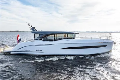 2023 Van den Hoven Voyager 50