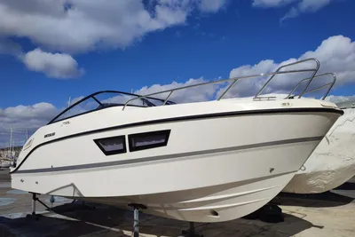 2023 Quicksilver Activ 805 Cruiser