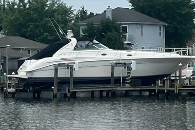 Sea Ray 450 Sundancer