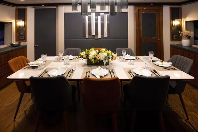 Lady Caroline Yacht Photos Pics Dining Looking Forward