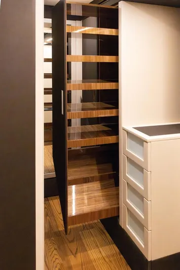 Lady Caroline Yacht Photos Pics Master Suite Walk-In Wardrobe