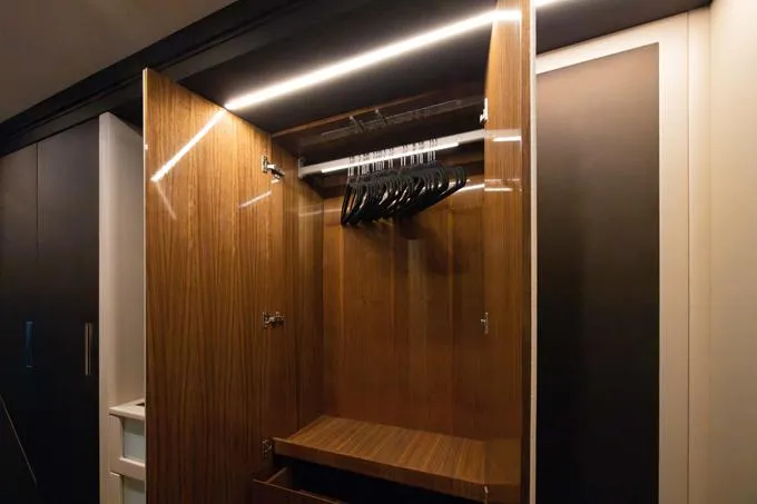 Lady Caroline Yacht Photos Pics Master Suite Wardrobe