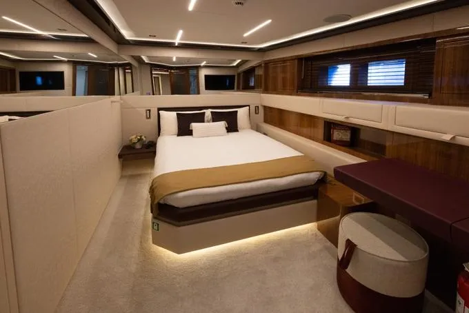 Lady Caroline Yacht Photos Pics Port Double Size Cabin