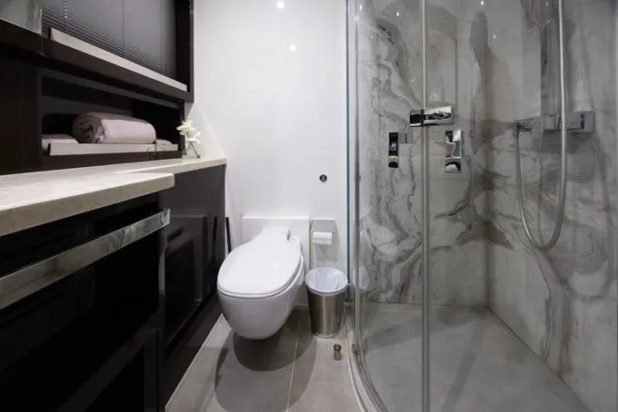 Lady Caroline Yacht Photos Pics Port Double Cabin Head