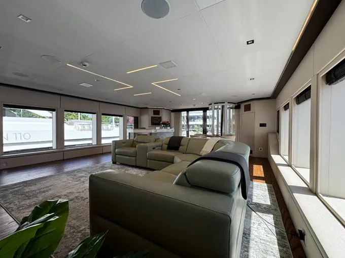 Lady Caroline Yacht Photos Pics Skylounge Looking Aft
