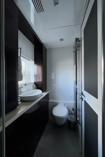 Lady Caroline Yacht Photos Pics Day Head and Shower