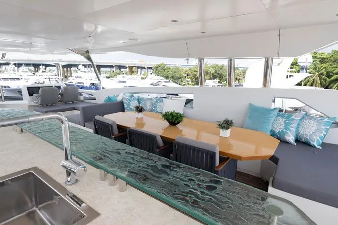 Lady Caroline Yacht Photos Pics Flybridge Deck Midships