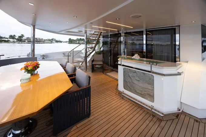 Lady Caroline Yacht Photos Pics Aft Deck Bar