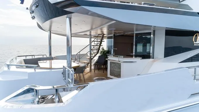 Lady Caroline Yacht Photos Pics Aft Deck