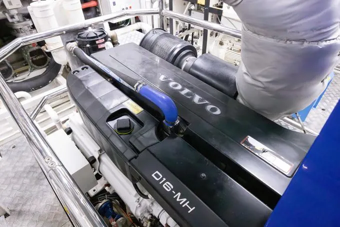 Lady Caroline Yacht Photos Pics Engine Room