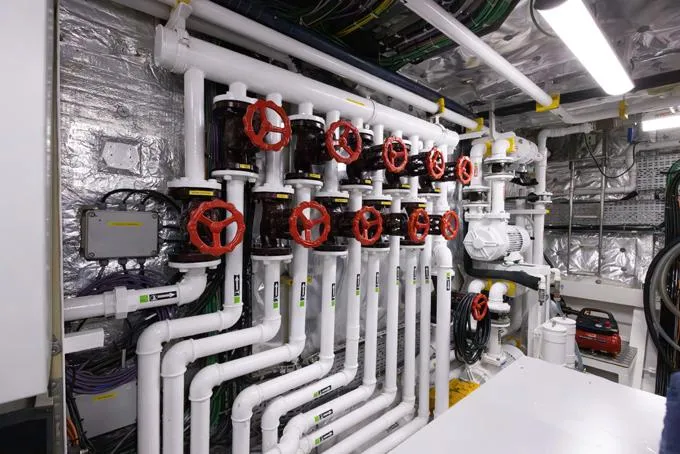 Lady Caroline Yacht Photos Pics Engine Room