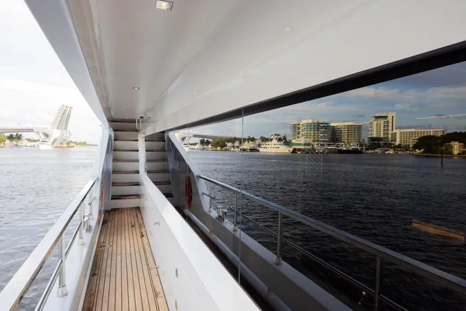 Lady Caroline Yacht Photos Pics Side Deck