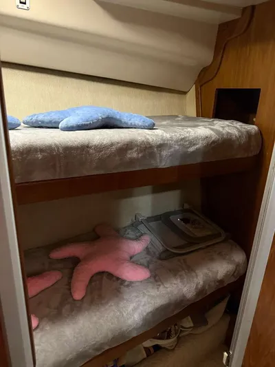  Yacht Photos Pics Bunk beds in a 1995 Luhrs Tournament 350 yacht.