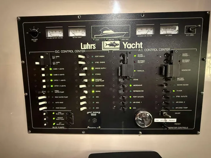 Yacht Photos Pics Control panel of 1995 Luhrs Tournament 350 yacht.