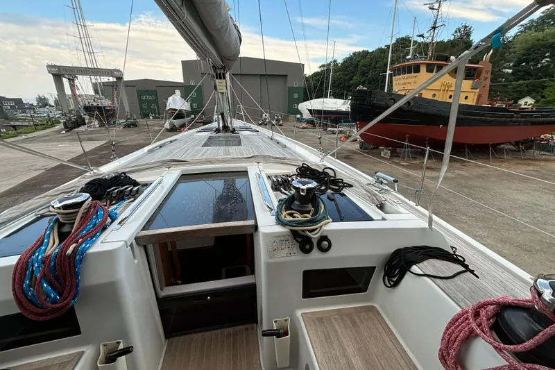 Nemo Yacht Photos Pics Grand Soleil 47 sailboat deck view in a shipyard, 2015 model.