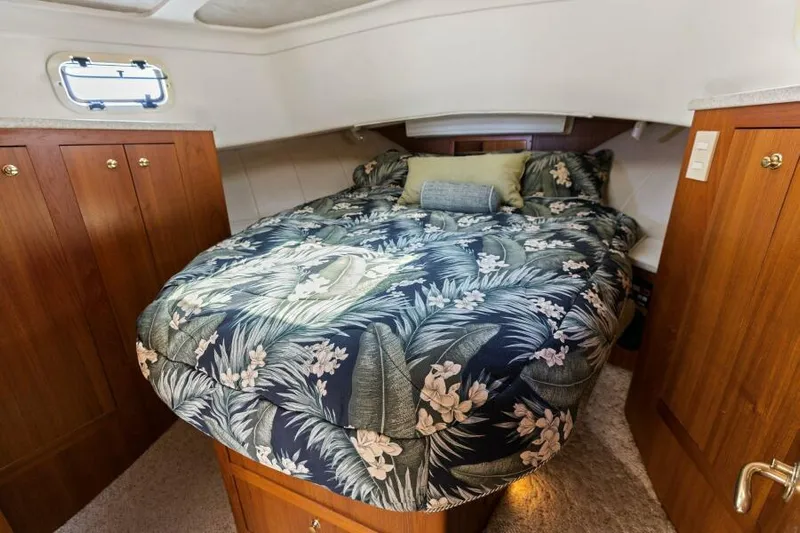 Little Latitudes Yacht Photos Pics 