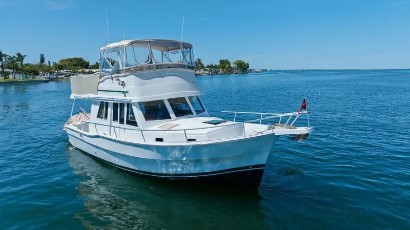 Little Latitudes Yacht Photos Pics 