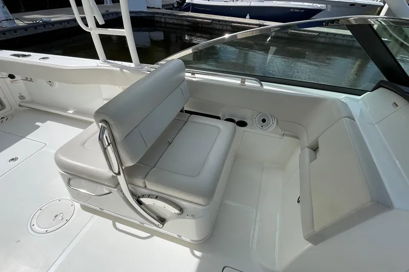  Yacht Photos Pics Boston Whaler 27 DC- Convertible co-captain chair