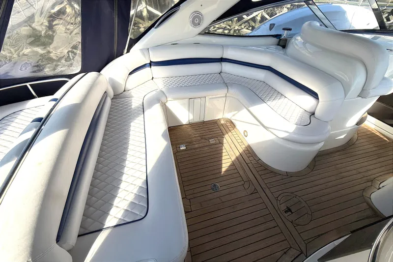  Yacht Photos Pics Luxurious interior of Sunseeker Camargue 44 yacht, year 2002.