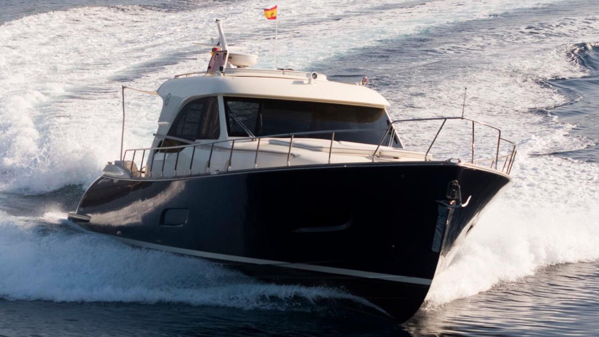 2010 Mochi Craft 54 