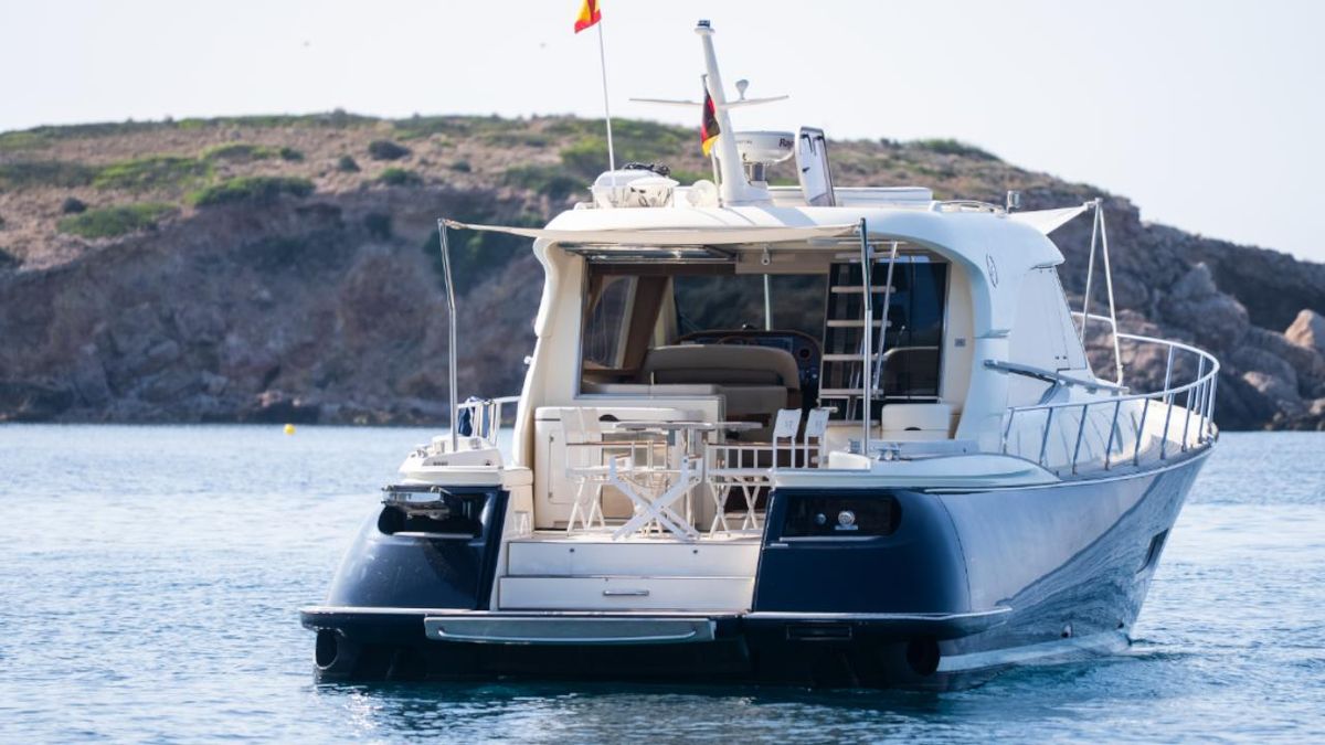2010 Mochi Craft 54 