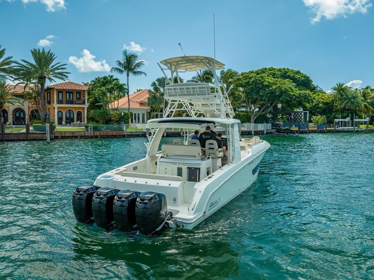 2016 Boston Whaler 42 