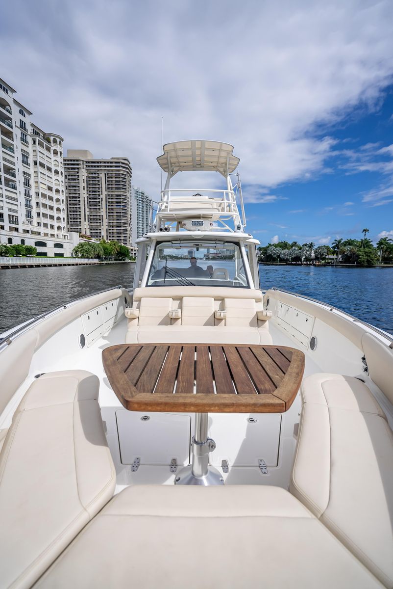2016 Boston Whaler 42 