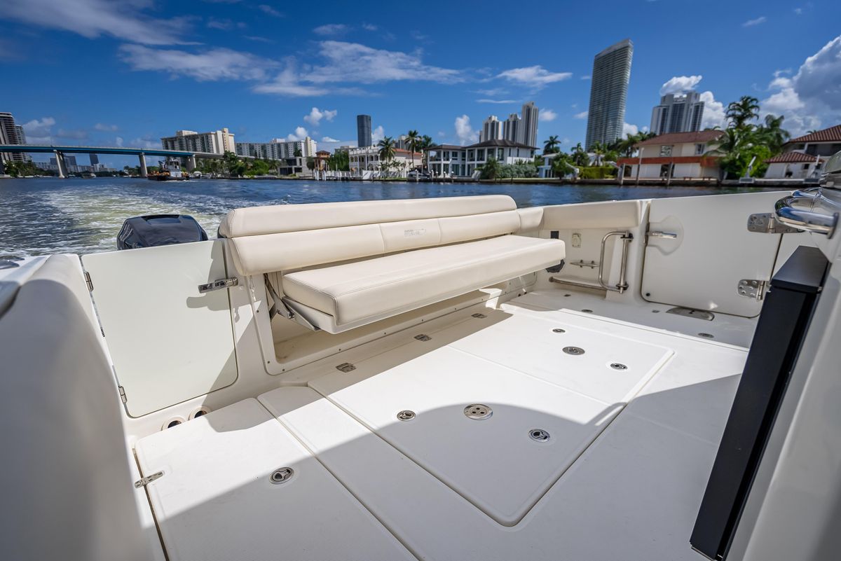 2016 Boston Whaler 42 