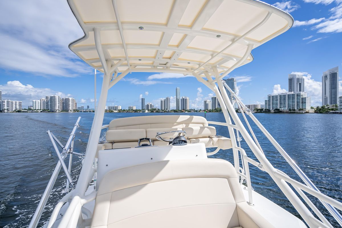 2016 Boston Whaler 42 