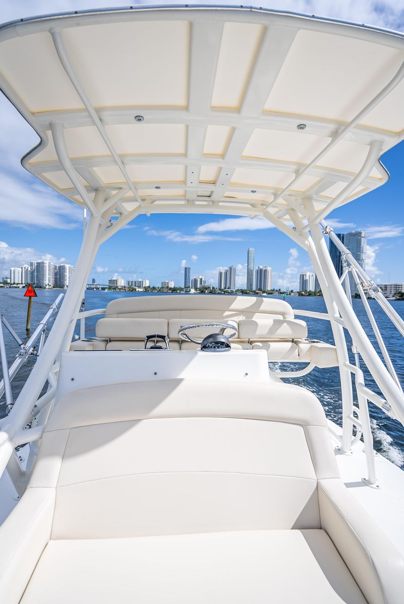 2016 Boston Whaler 42 