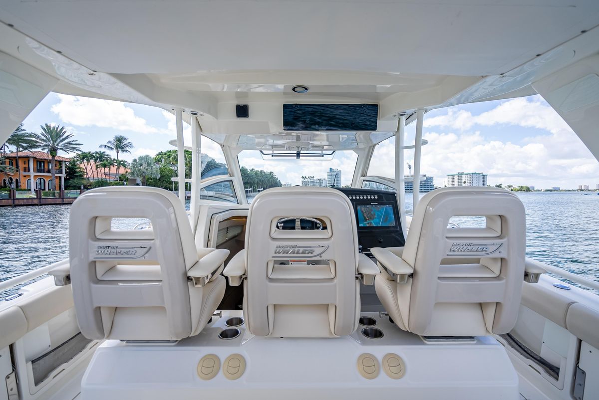 2016 Boston Whaler 42 