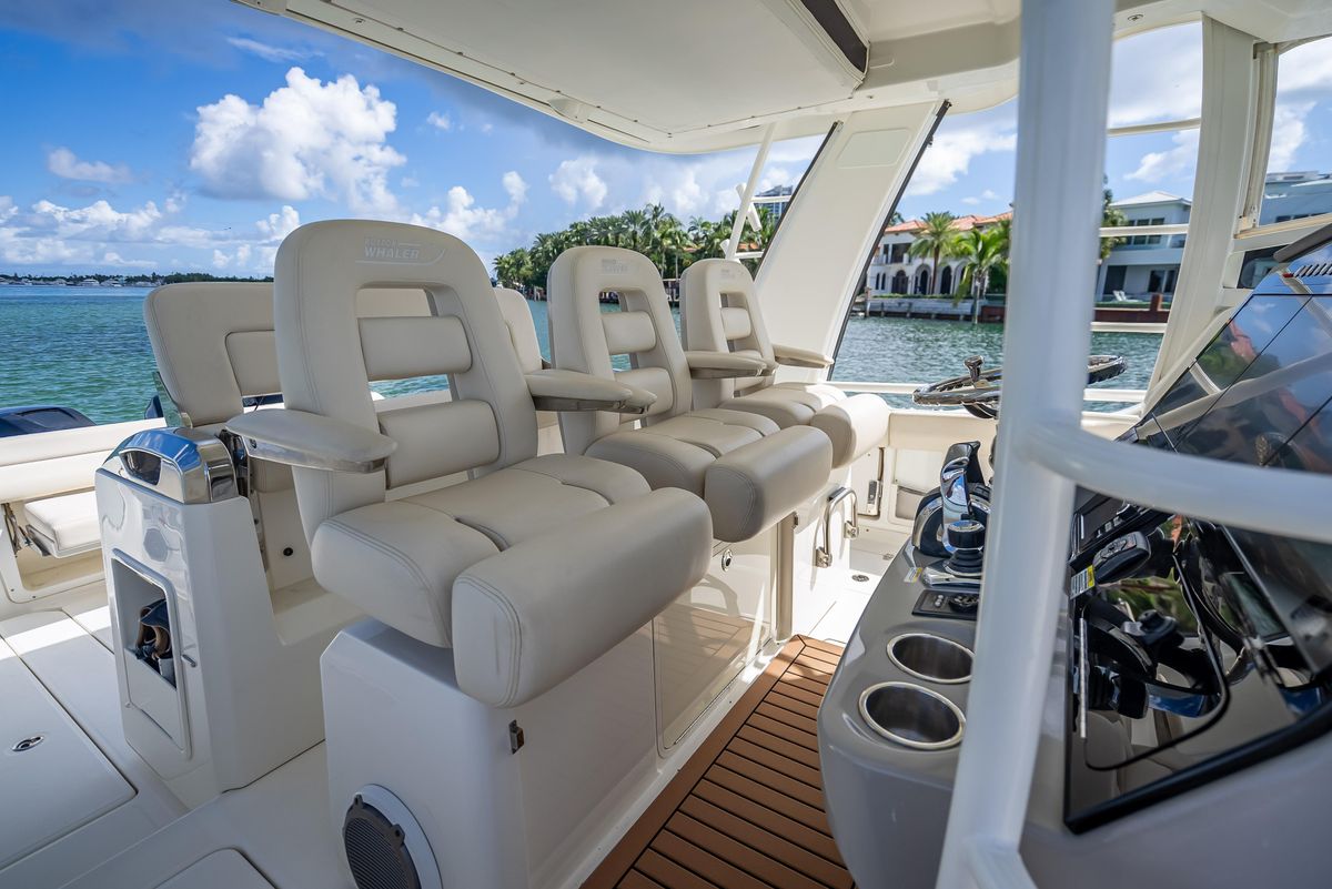 2016 Boston Whaler 42 