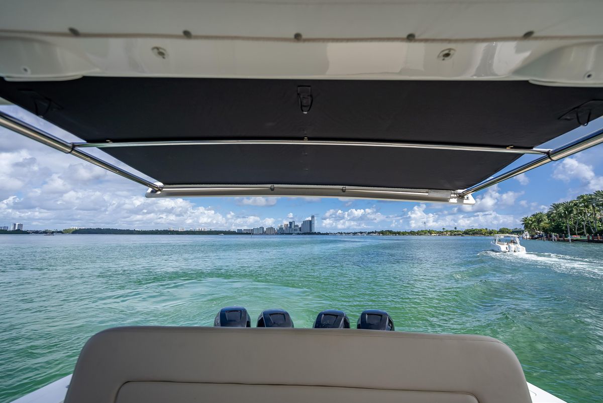 2016 Boston Whaler 42 