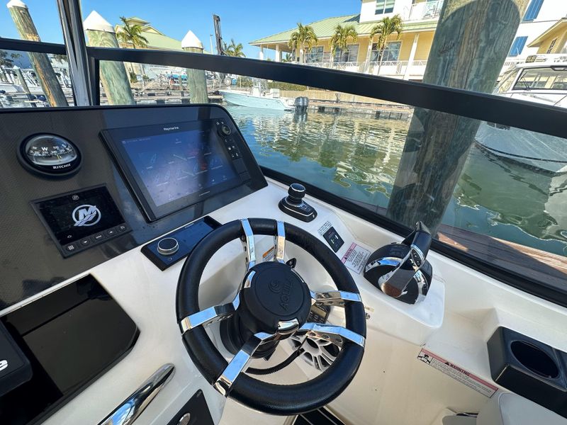 2022 Aquila 32