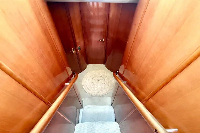  Yacht Photos Pics Wooden staircase in Fairline Squadron 55 yacht, year 2000.