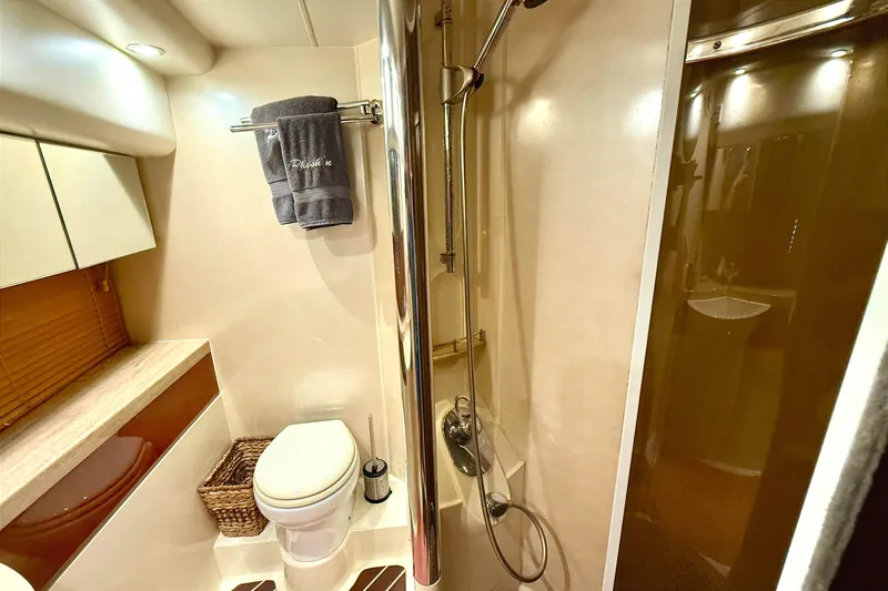  Yacht Photos Pics Luxurious bathroom on Fairline Squadron 55 yacht, year 2000.