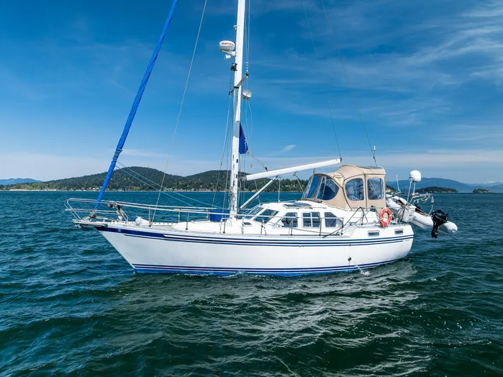 Emeritus Yacht Photos Pics 