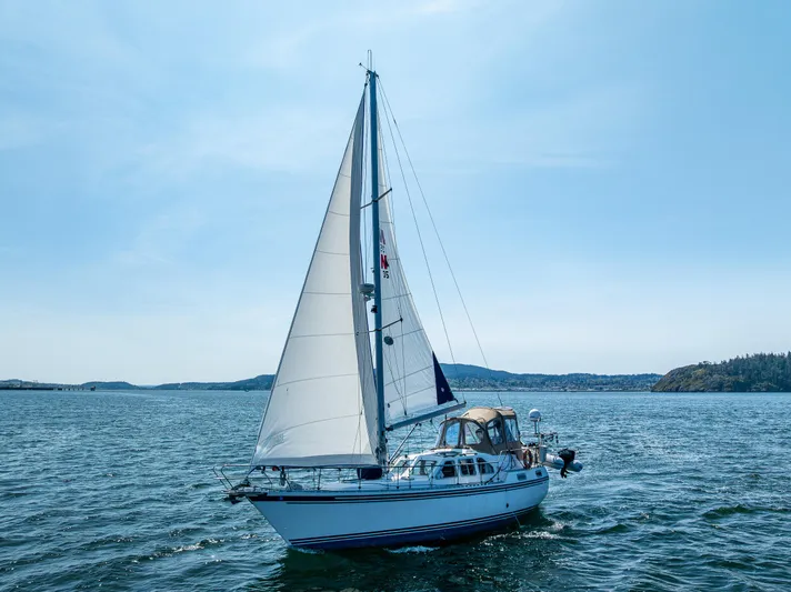 Emeritus Yacht Photos Pics 