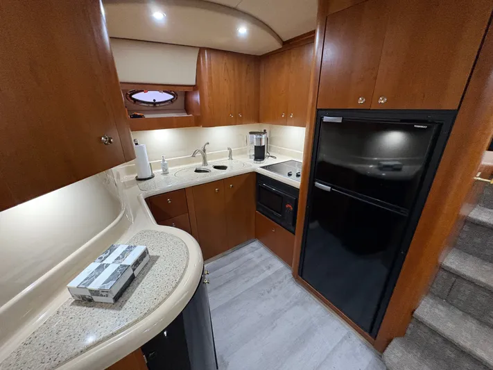 White Lightning Yacht Photos Pics 