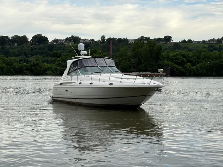 White Lightning Yacht Photos Pics 