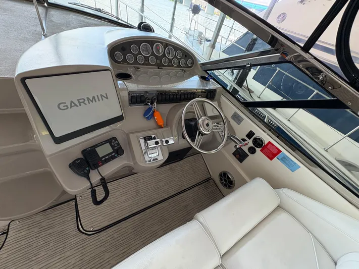 White Lightning Yacht Photos Pics 