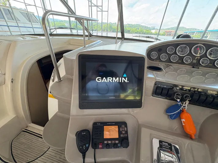 White Lightning Yacht Photos Pics 